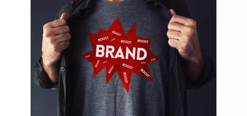 Jak zaprojektować ciekawe i przyciągające uwagę t-shirty reklamowe?