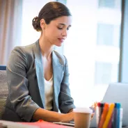 Jak mądrze zaplanować prezenty na dzień kobiet w biznesie 