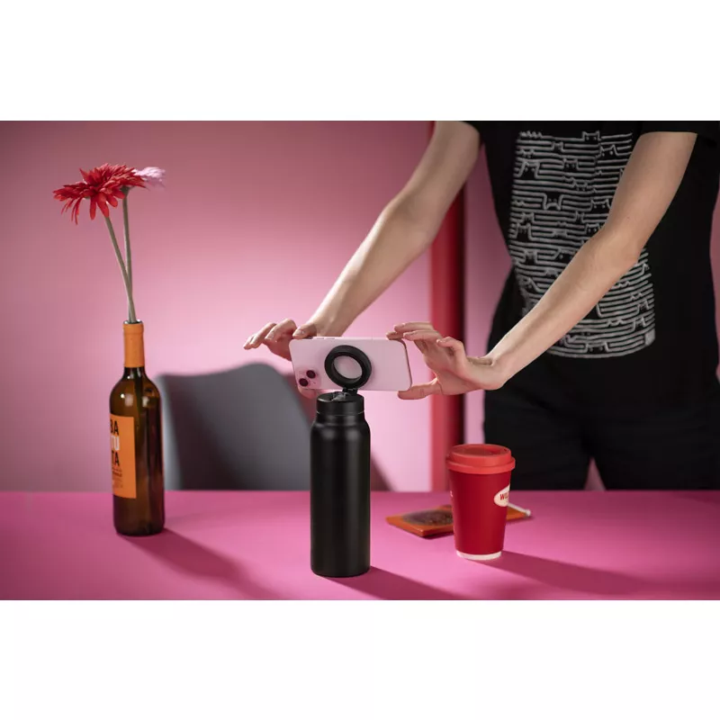 Butelka termiczna z uchwytem magnetycznym MAGHOLD 700 ml - czarny (16253-02)