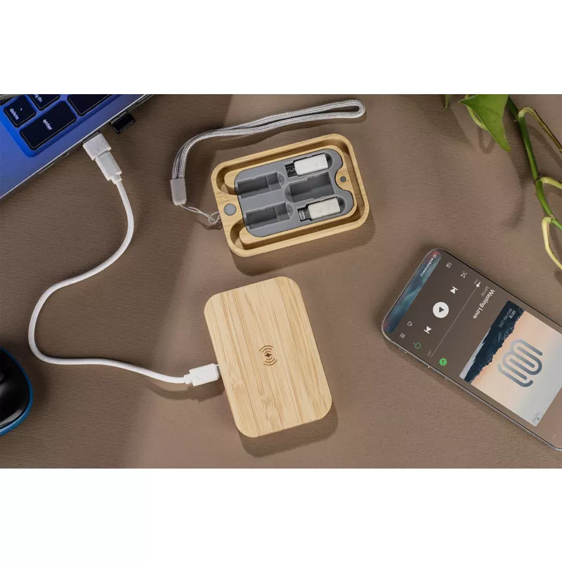 Zestaw kabli do ładowania z ładowarką indukcyjną BUMO - beżowy (09185-17)