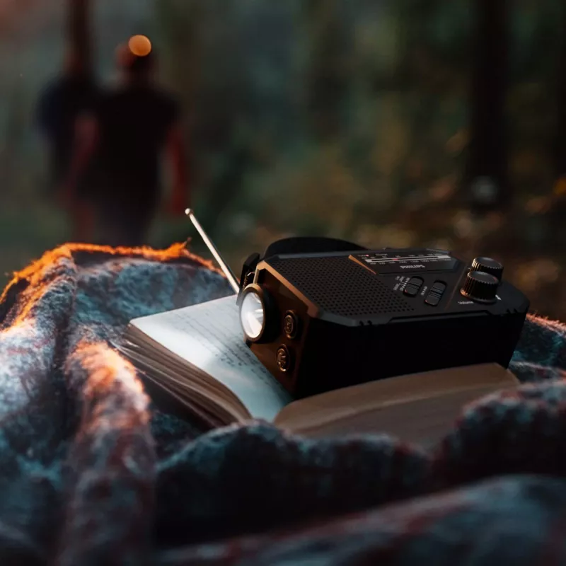 Radio awaryjne Philips TAR1609 z analogowym tunerem FM/AM i latarką - czarny (LT42262-N0002)