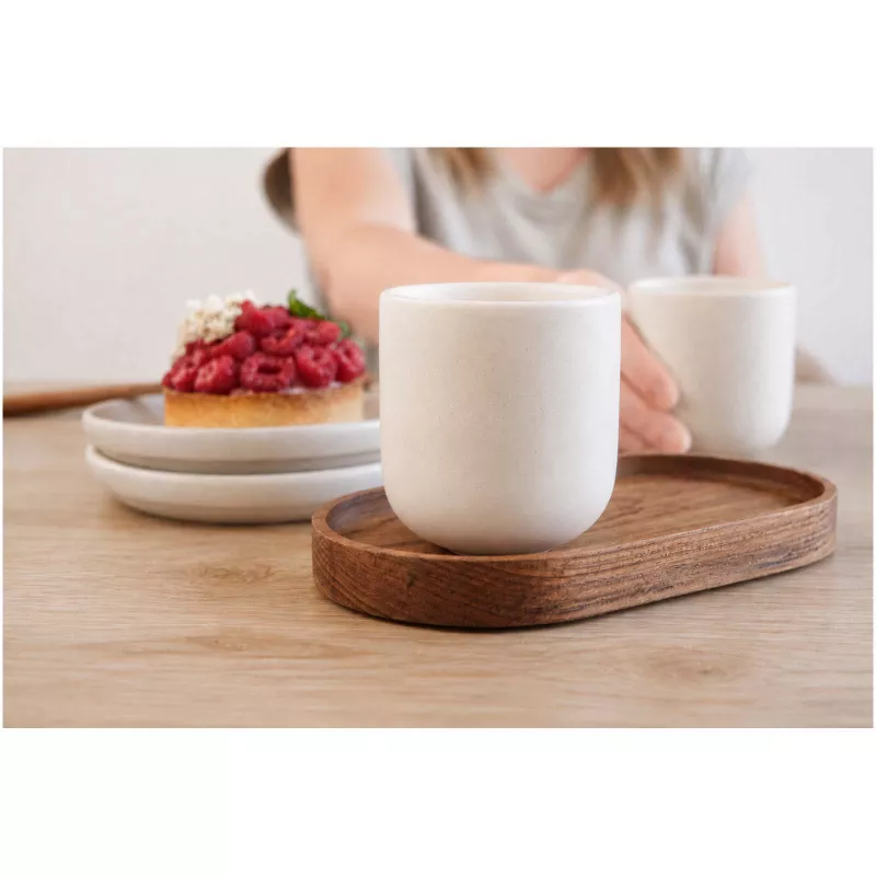 Zestaw składający się z owalnej drewnianej tacy Originalhome i ceramicznych kubków o pojemności 150 ml - Drewno (12643771)