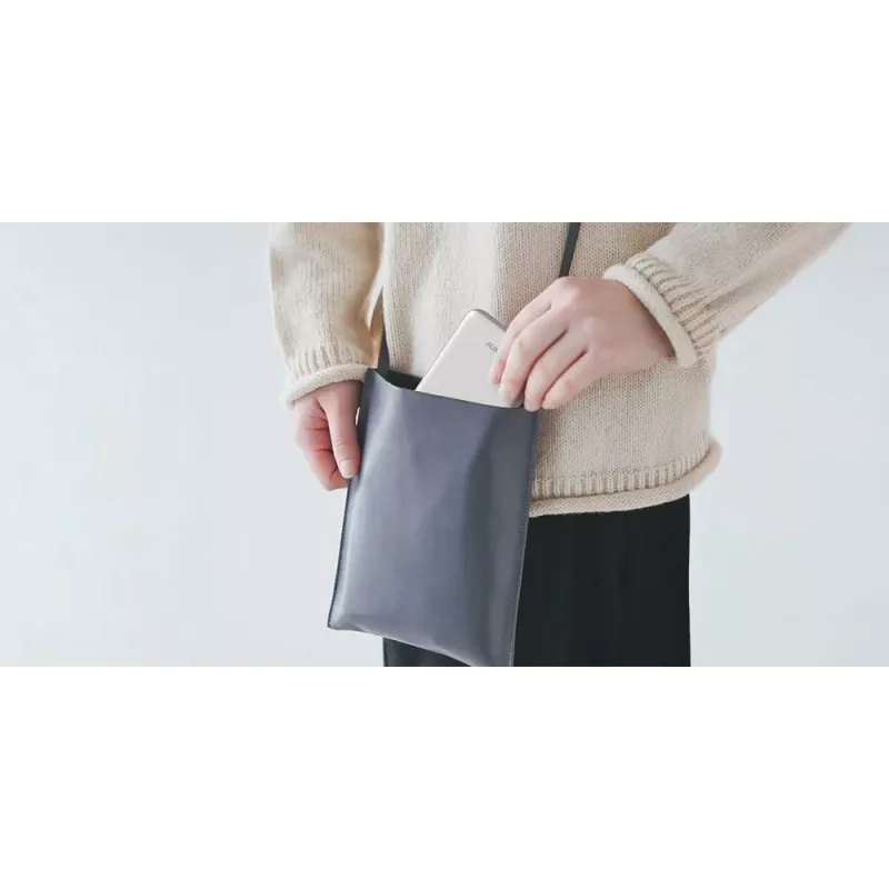 Magnetyczny, bezprzewodowy power bank 10000 mAh Aukey - srebrny (VAM12-32)