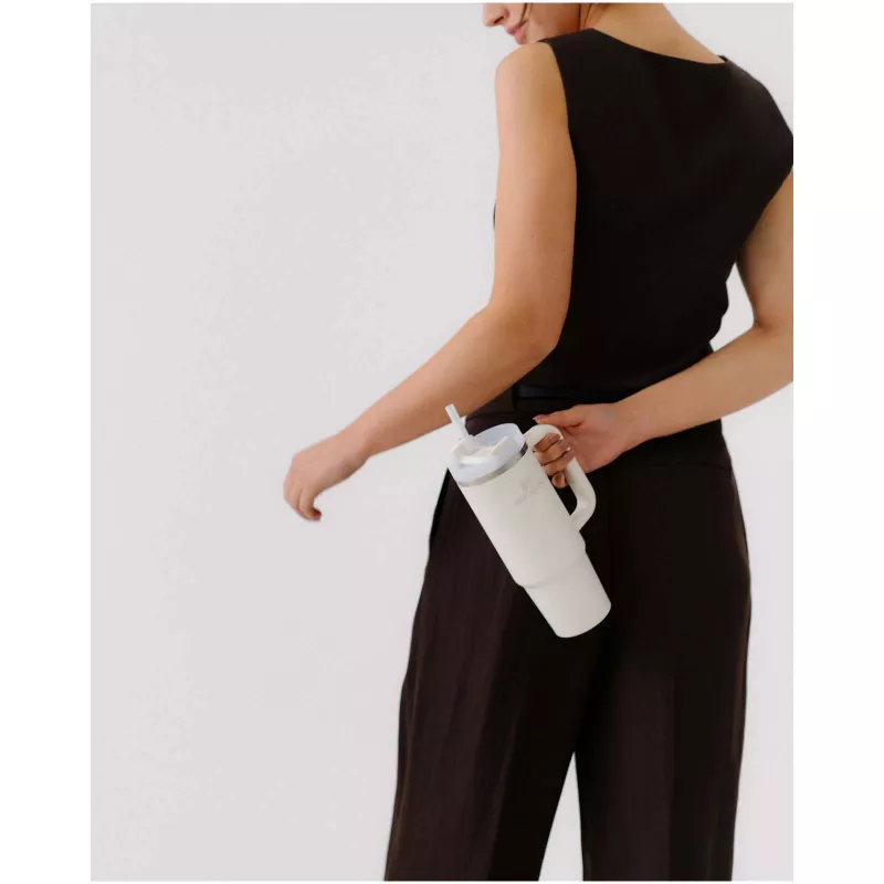 Kubek termiczny Stanley Quencher® H2.0 FlowState™ 890 ml z recyklingowanej stali nierdzewnej - Kramowy (10098110)