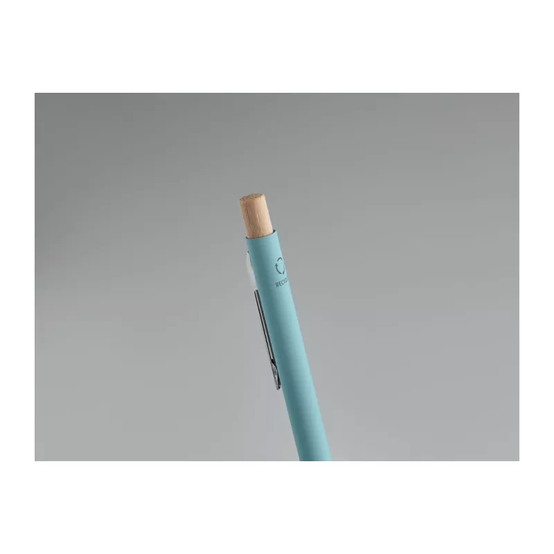 Długopis z aluminium z recyklingu BERGAMO - Baby Blue (MO2309-66)