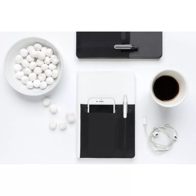 Notatnik A5 Deluxe - czarny (P773.011)