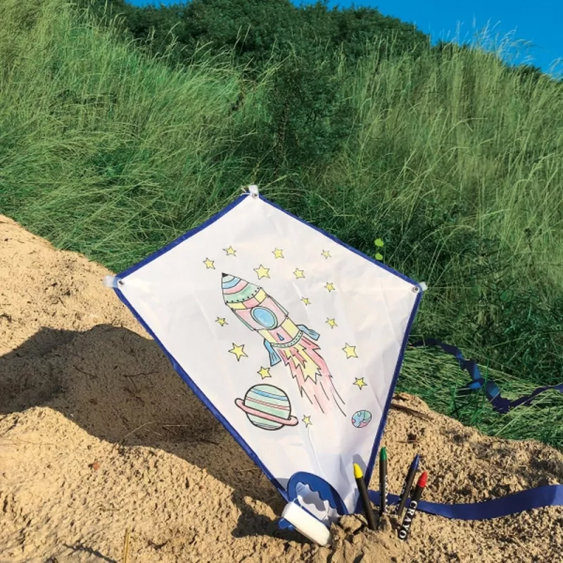 Latawiec do kolorowania z kredkami 4 kolory ELLEN - biały (5066606)