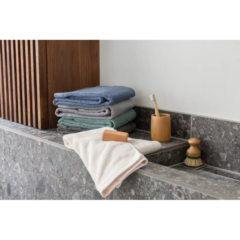 Ręcznik 70 x 140 cm 500 g/m² Ukiyo Sakura AWARE™ - niebieski (P453.825)
