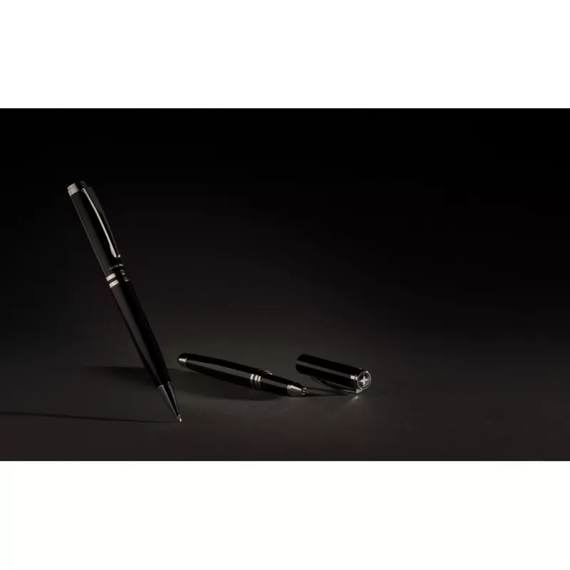 Zestaw piśmienny  pióro kulkowe z touch penem oraz długopis Swiss Peak - czarny, srebrny (P610.430)
