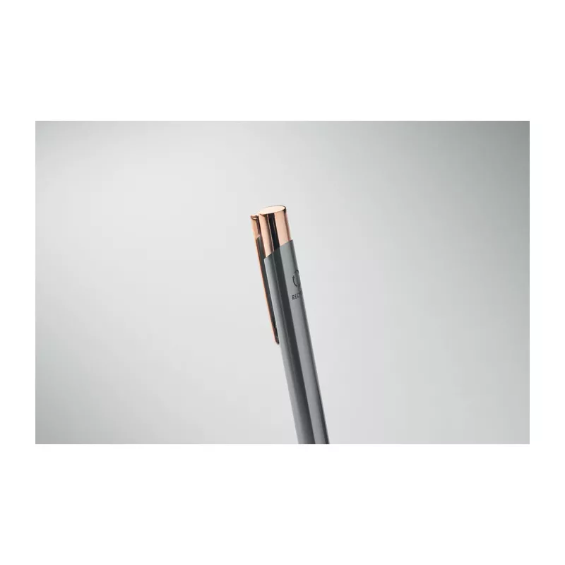 Długopis z aluminium z recyklingu BERN ROSE - Tytanowy (MO2371-18)