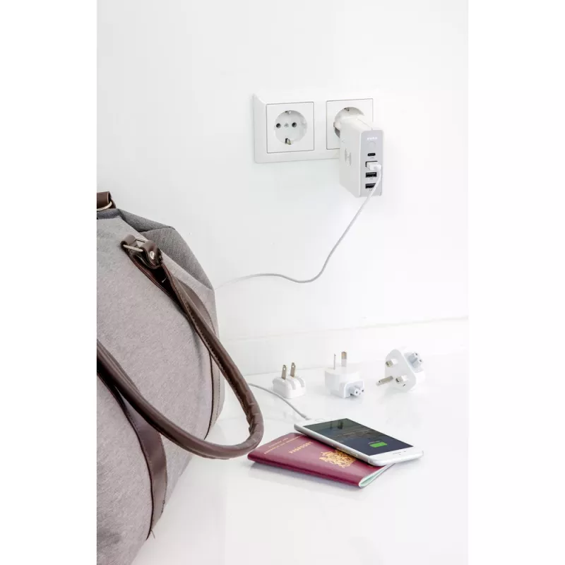 Adapter podróżny, bezprzewodowy power bank 6700 mAh - biały (P820.551)