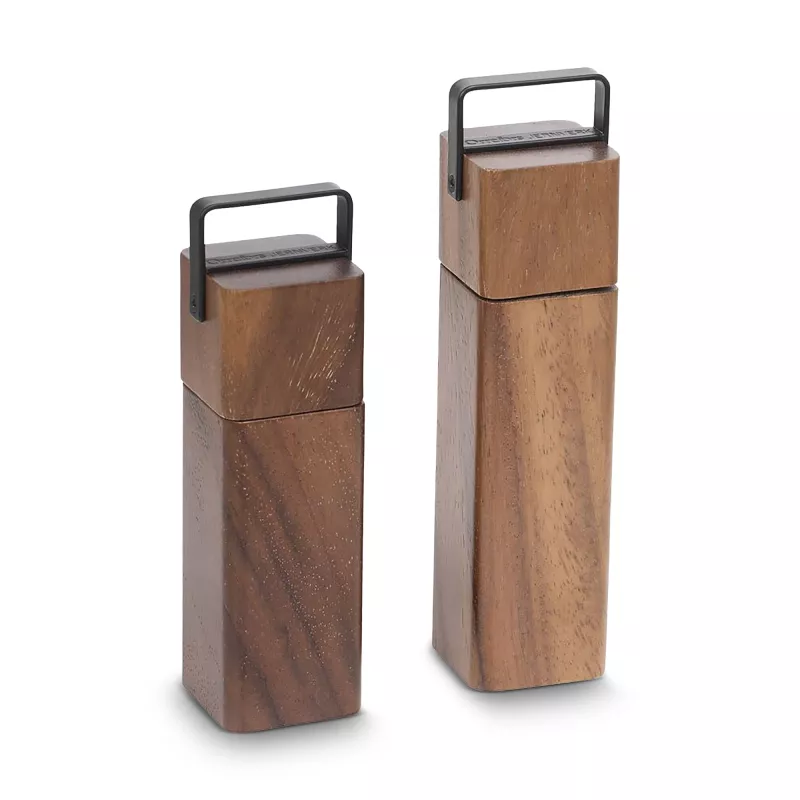 Młynek do soli i pieprzu Orrefors Jernverk z serii BlackSmith - drewniany (LT54038-N0093)