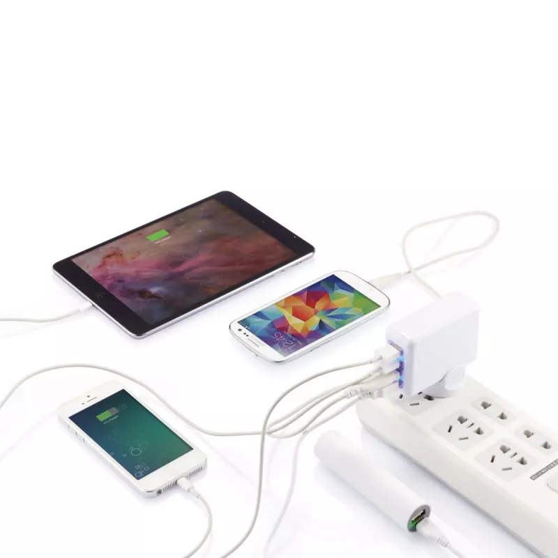 Uniwersalna ładowarka, adapter podróżny - biały (P820.373)