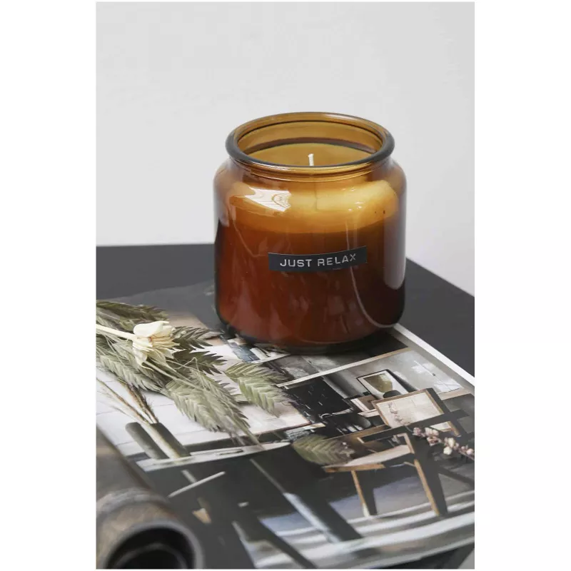 Wellmark Let 's Get Cozy świeca zapachowa 650 g - o zapachu drewna cedrowego  - Amber heather (11324011)