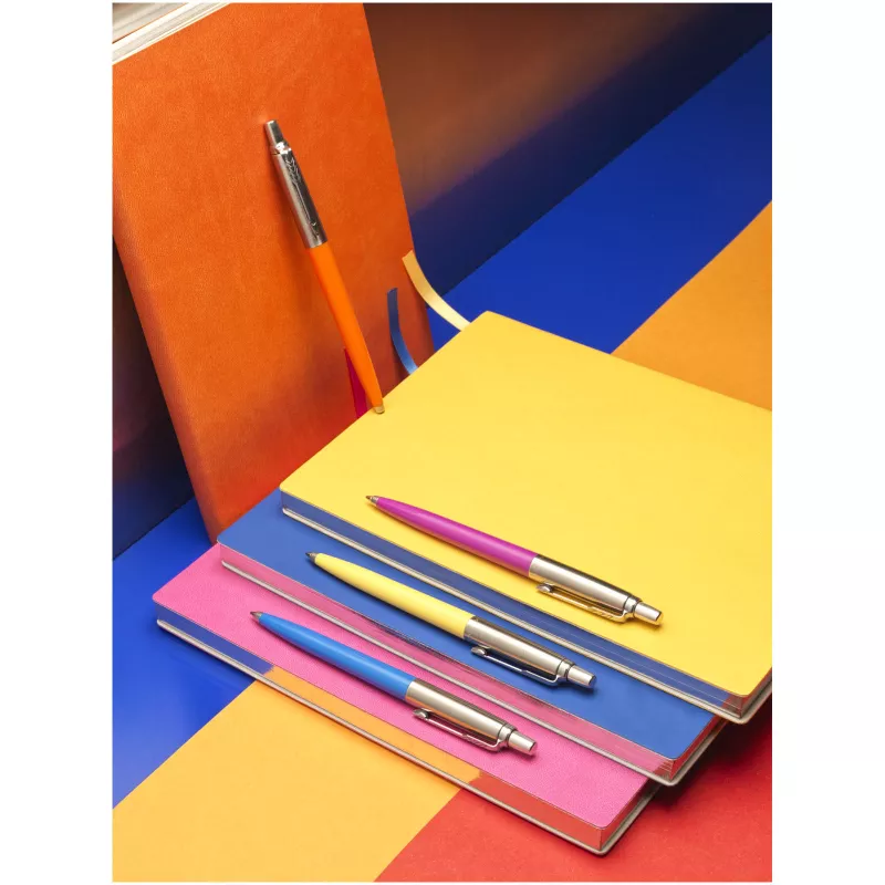 Długopis PARKER JOTTER z czarnym wkładem - Magenta-Srebrny (10647505)