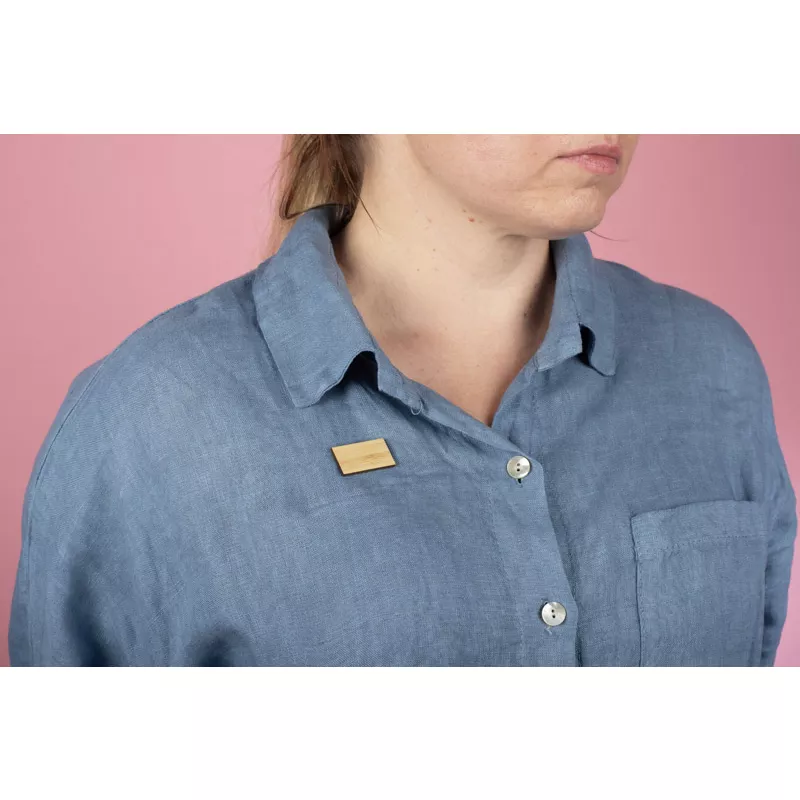 Przypinka bambusowa 32 x 19 mm PINBOO - beżowy (29199-17)