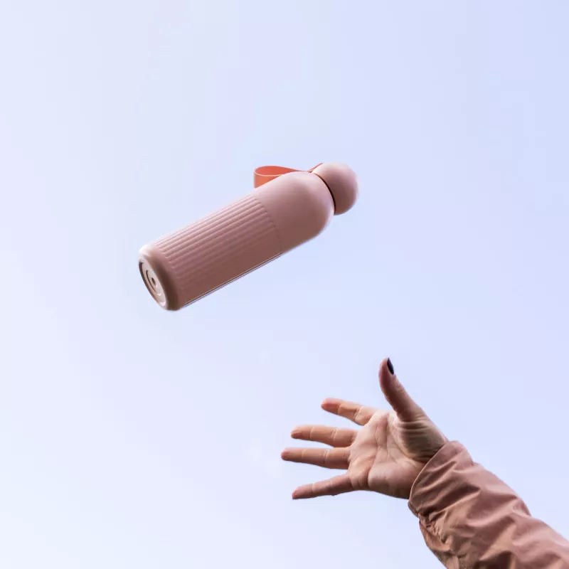 Stalowa butelka Sagaform Tekla (z recyklingu) 500 ml - pasteloworóżowy (LT52132-N0079)