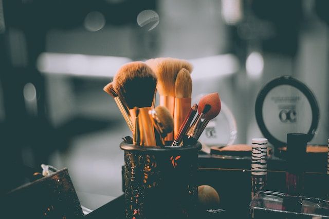 Reklamowe gadżety do salonu kosmetycznego - jakie są skuteczne?