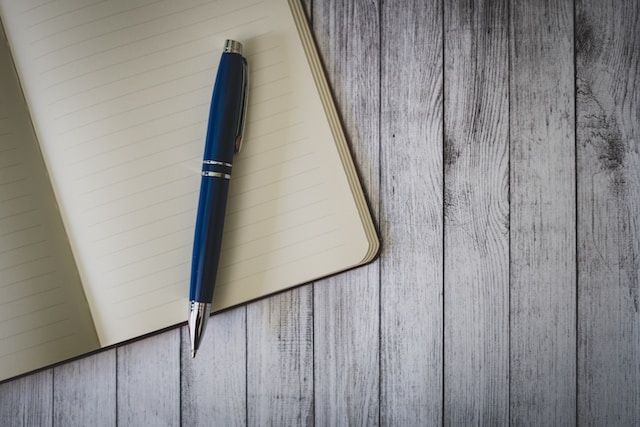 Ekologiczne długopisy reklamowe – w czym tkwi ich przewaga?