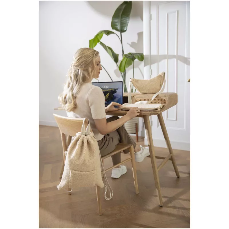 Bear 13-calowe etui sherpa na laptopa z recyklingu z certyfikatem GRS, o pojemności 2 l - Czarny (12077590)