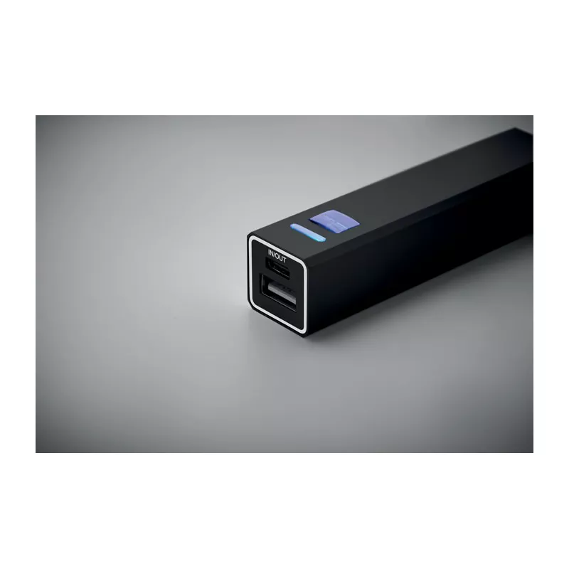 Powerbank 2600 mAh z aluminium z recyklingu POWERALUC - Czarny (MO2374-03)