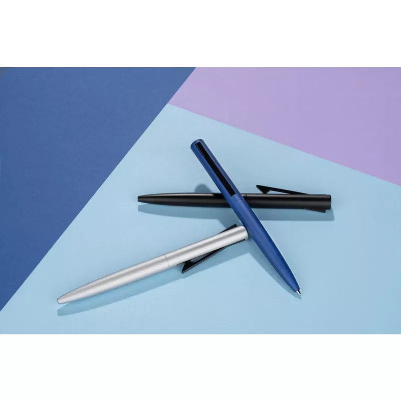 Długopis z recyklingowanego aluminium i satynową powłoką JAKU - granatowy (19744-06)