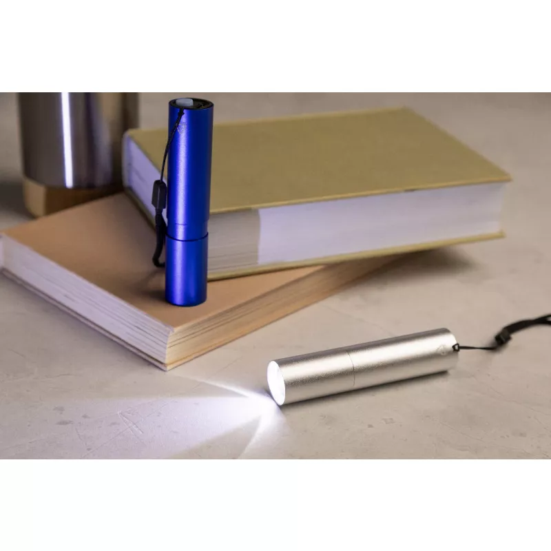 Chargelight Tone latarka akumulatorowa z recyklingowanego aluminium - srebrny (AP864122-21)