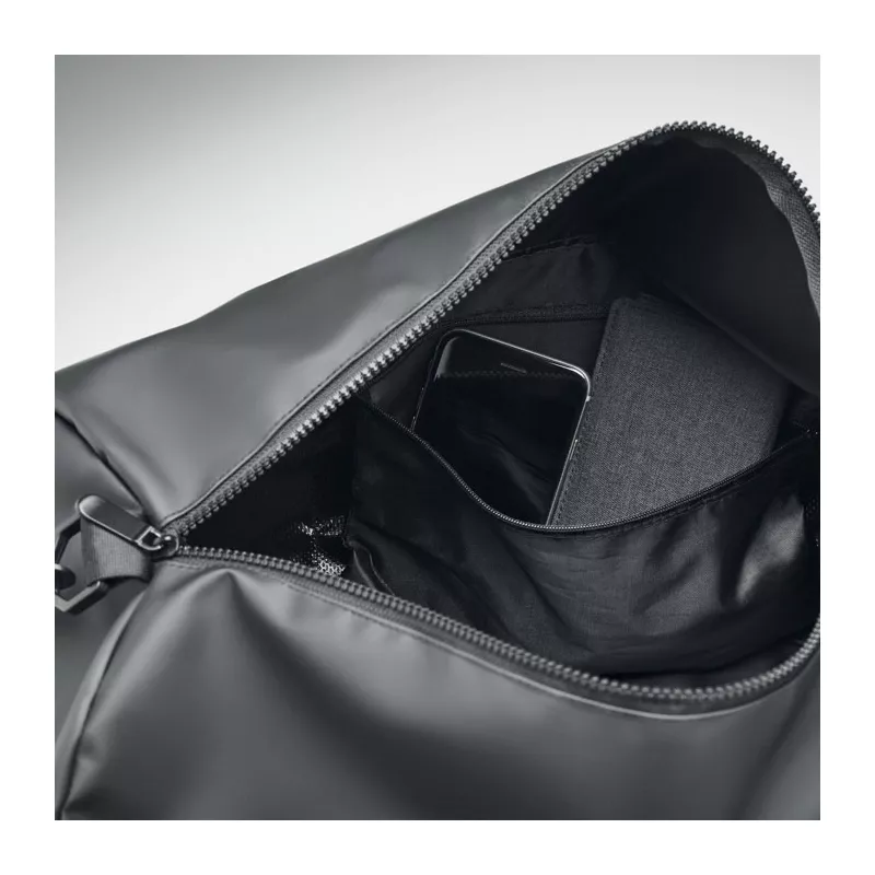 Torba sportowa z tarpauliny JAYA DUFFLE - Czarny (MO6940-03)