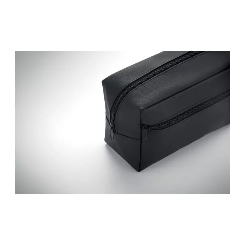 Kosmetyczka z RPET 600D z uchwytem DOPPKIT - Czarny (MO2860-03)