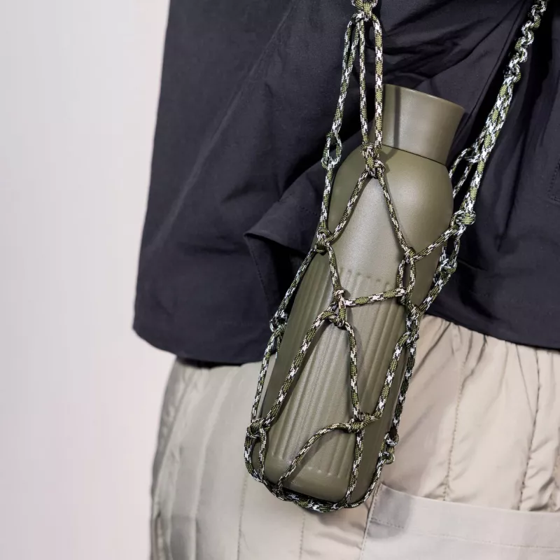 Sagaform Tekla Push stalowa butelka z zakrętką (z recyklingu) 500 ml - Dried Green (LT52134-N0049)