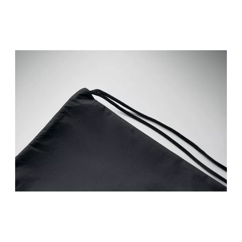Worek ze sznurkiem z włókniny RPET 80 g/m² DAFFY RPET - Czarny (MO2809-03)