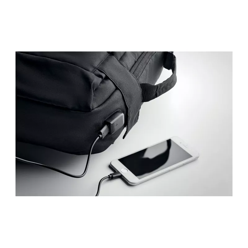 Plecak na laptop 16" z RPET z kablem USB SINGAPORE - Czarny (MO6329-03)