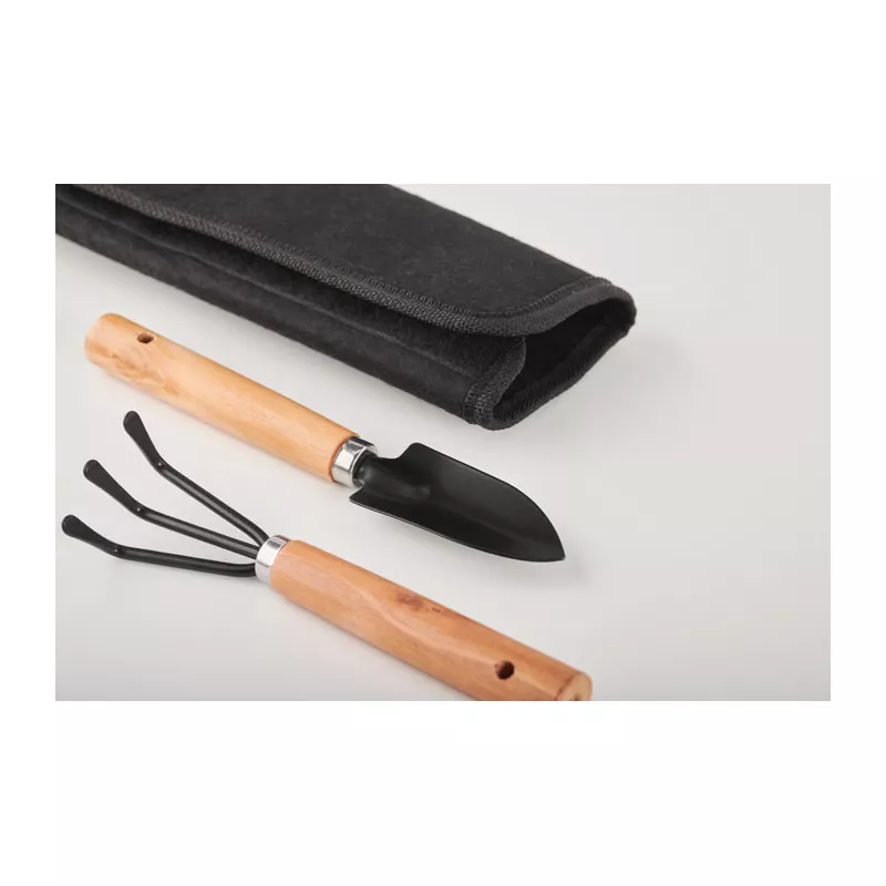 Zestaw narzędzi ogrodowych w etui z filcu RPET GRASS - Czarny (MO2153-03)