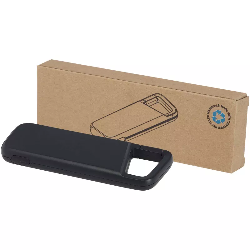 Alkes wodoodporny powerbank z karabińczykiem o pojemności 5000 mAh i mocy 12 W, wykonany z tworzyw sztucznych pochodzących z recyklingu - Czarny (12447090)
