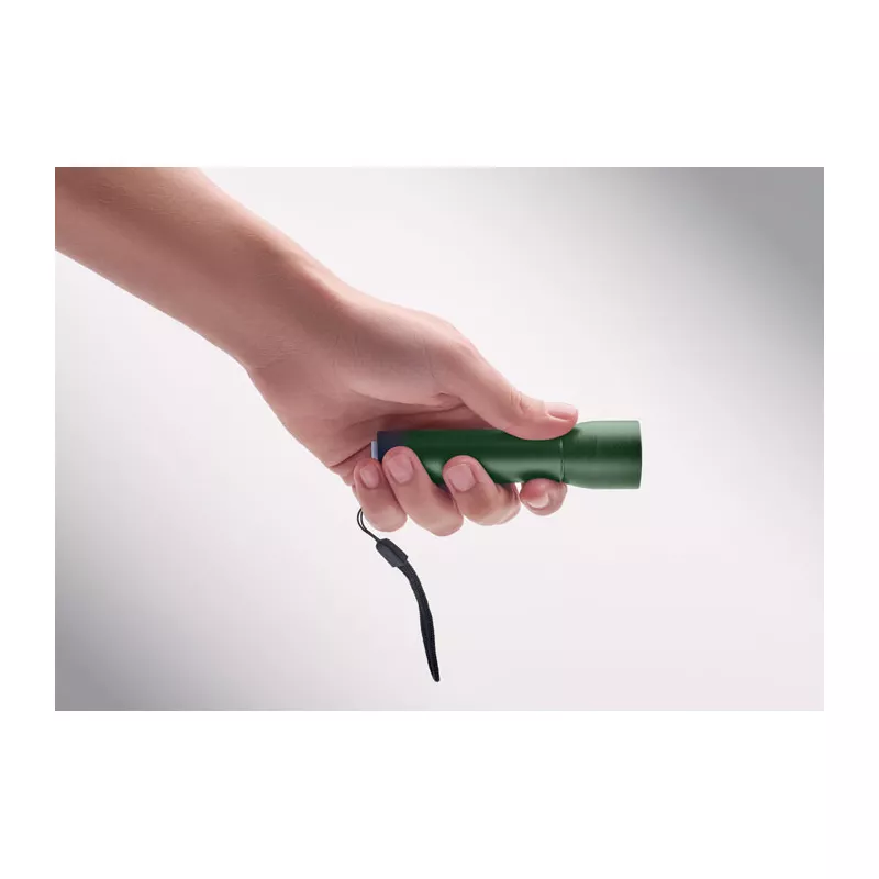 Latarka z aluminium z recyklingu z zoomem LUMEZO - Ciemnozielony (MO2991-60)