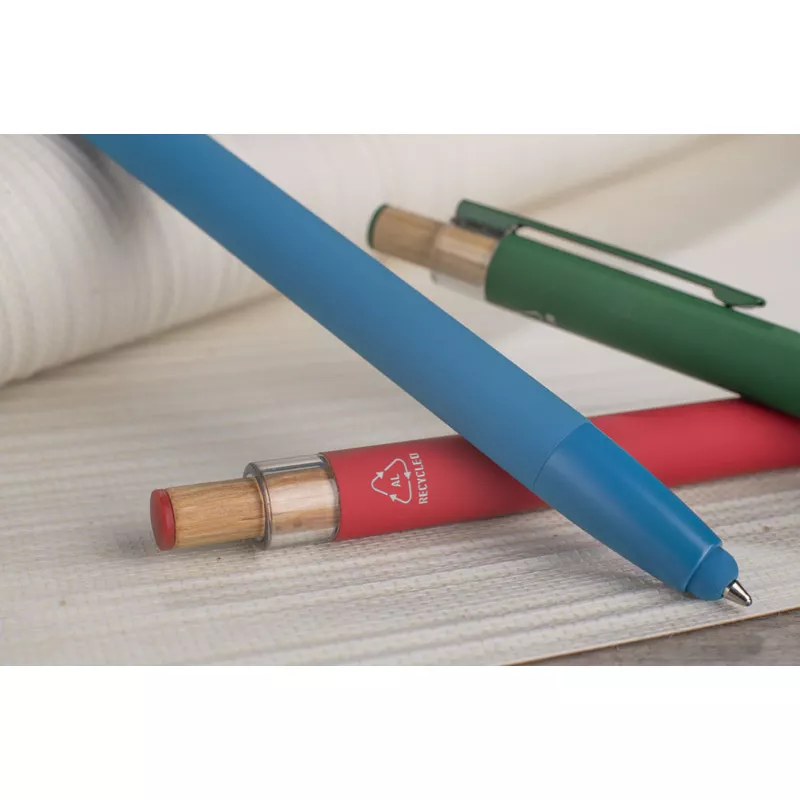 Długopis z recyklingowanego aluminium z  wykończeniem soft touch ALPEN - niebieski (19827-03)