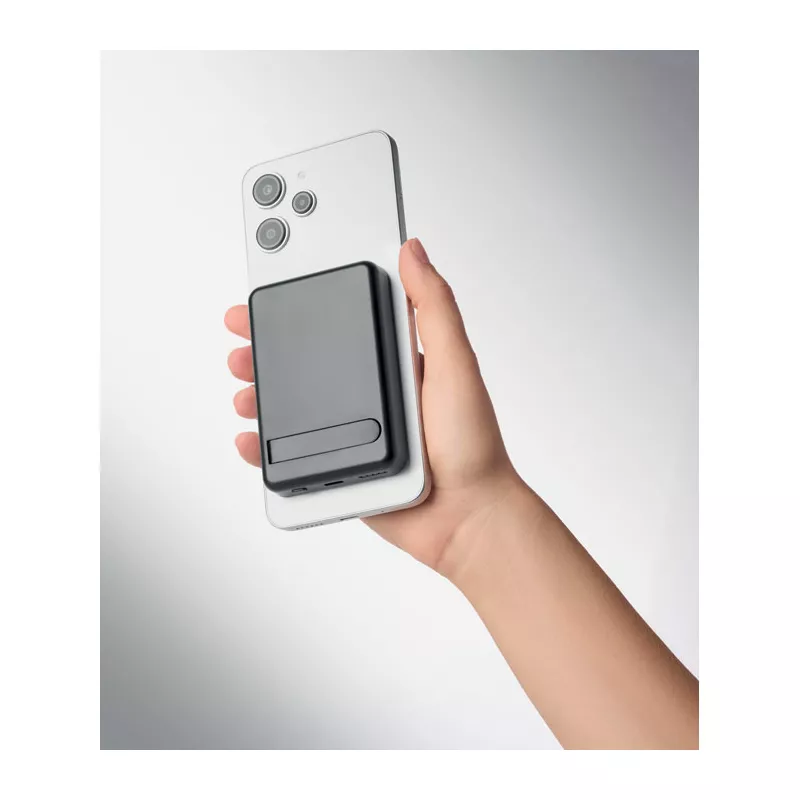 Zestaw z powerbankiem magnetycznym 5000 mAh ATLAS - Czarny (MO3177-03)