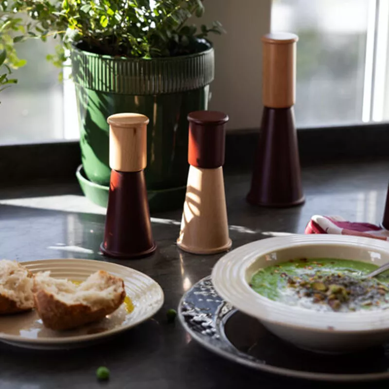 Sagaform Gurken Młynek do soli lub pieprzu średni, 20,5 cm - ciemnoczerwony (LT52261-N0020)