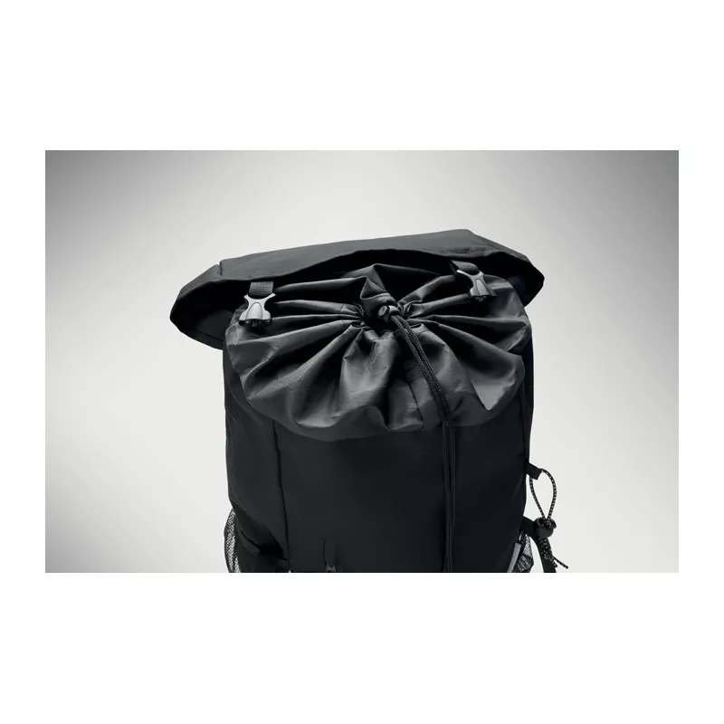 Plecak z RPET na laptop 15" 15 l SIENA - Czarny (MO3103-03)