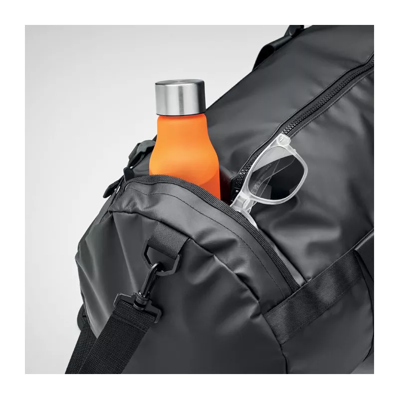 Torba sportowa z tarpauliny JAYA DUFFLE - Czarny (MO6940-03)