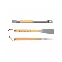 centered on the handle of the spatula