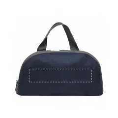 wysrodkowany nad przednia kieszenia