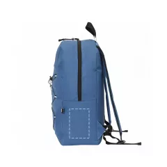 wysrodkowany na bocznej kieszeni