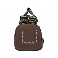 wysrodkowane na lewej kieszeni bocznej