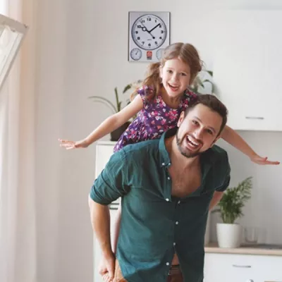 Zegar ścienny plastikowy DEN HAAG - szary (121307)