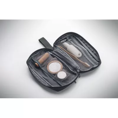 Kosmetyczka z RPET 600D z kieszeniami VANIT - Czarny (MO2948-03)