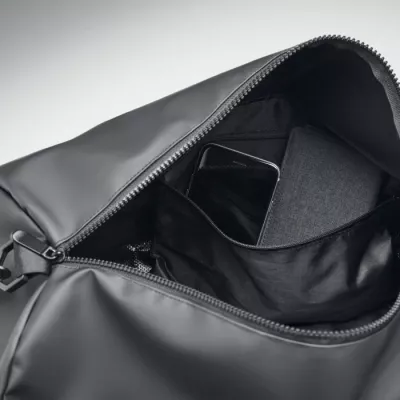 Torba sportowa z tarpauliny JAYA DUFFLE - Czarny (MO6940-03)