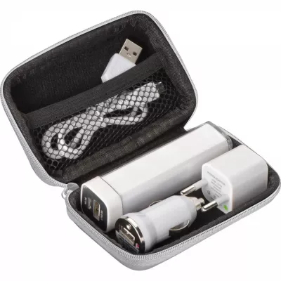 Zestaw podróżny power bank 2200 mAh i wtyczki JUSTIN - biały (2008106)