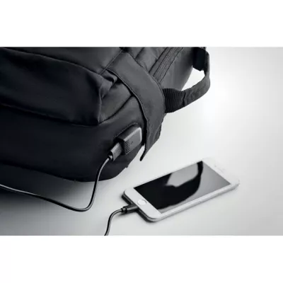 Plecak na laptop 16" z RPET z kablem USB SINGAPORE - Czarny (MO6329-03)