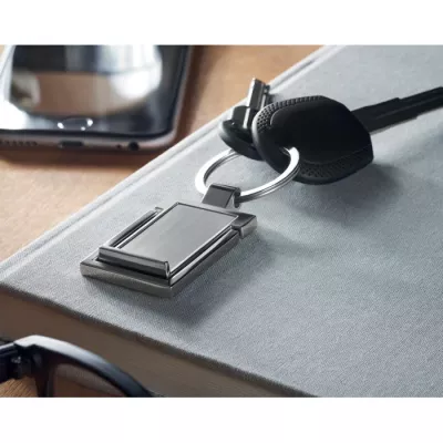 Brelok metalowy z podstawką na telefon STANRIN - Srebrny (MO2186-14)